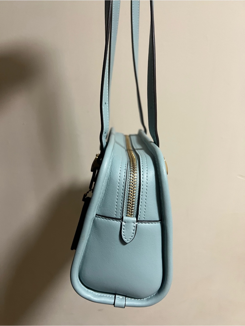 coach swing zip - Picture 2 of 4